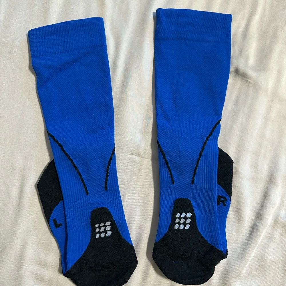 Men's Blue CEP Compression Running Socks - Picture 4 of 8